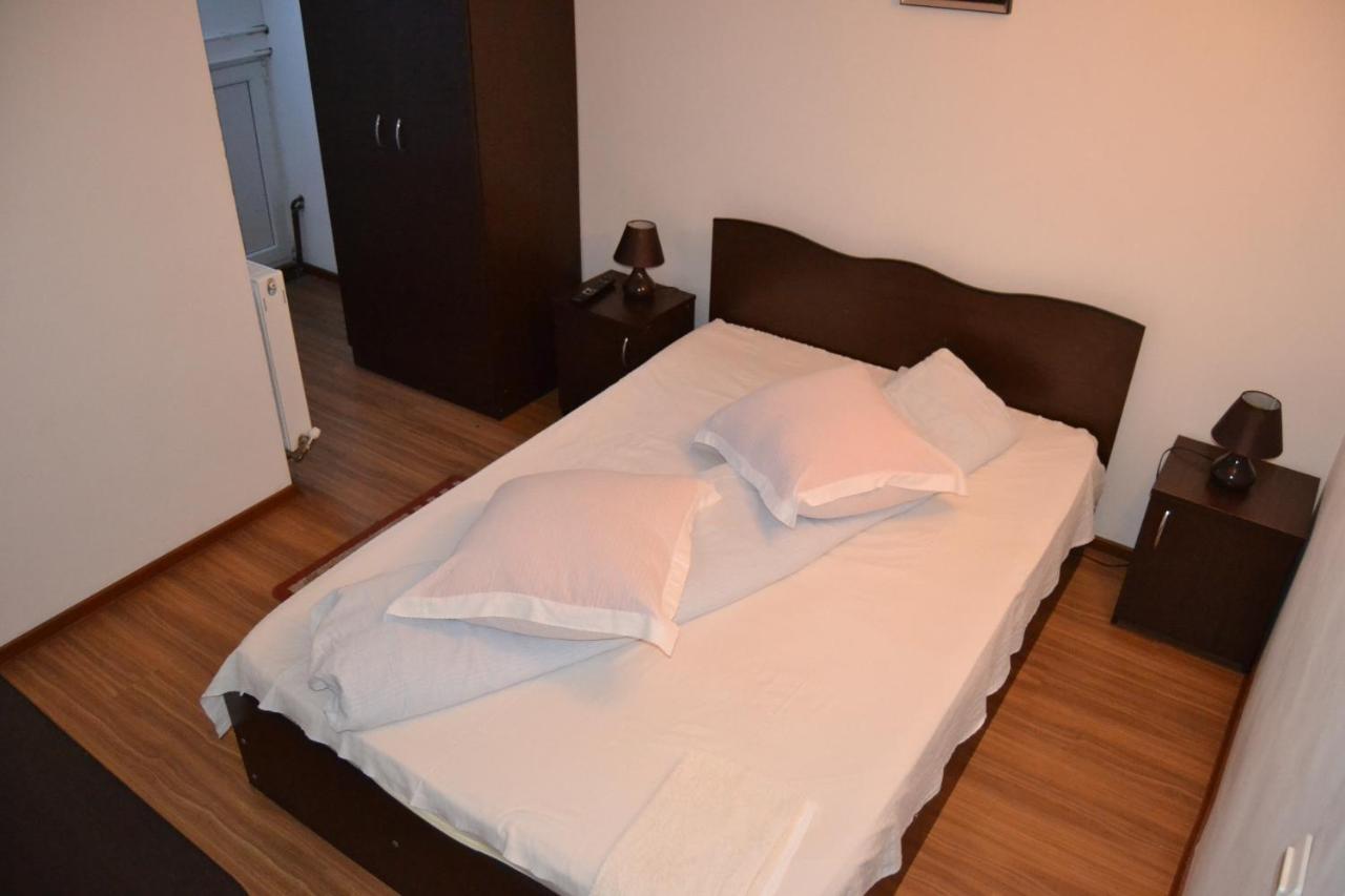 Pensiunea Iuliana Căpăţîneni-Ungureni Bagian luar foto